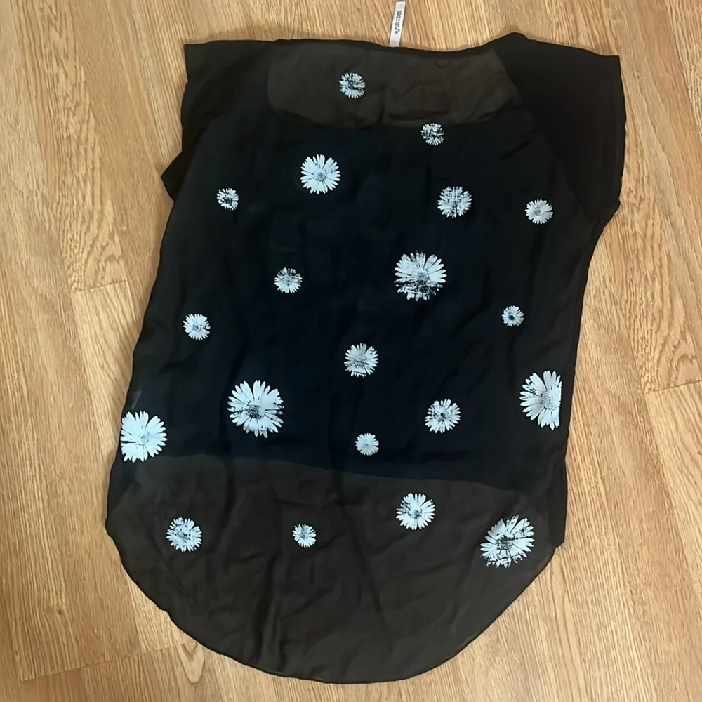 Daisy top - Picture 4 of 4